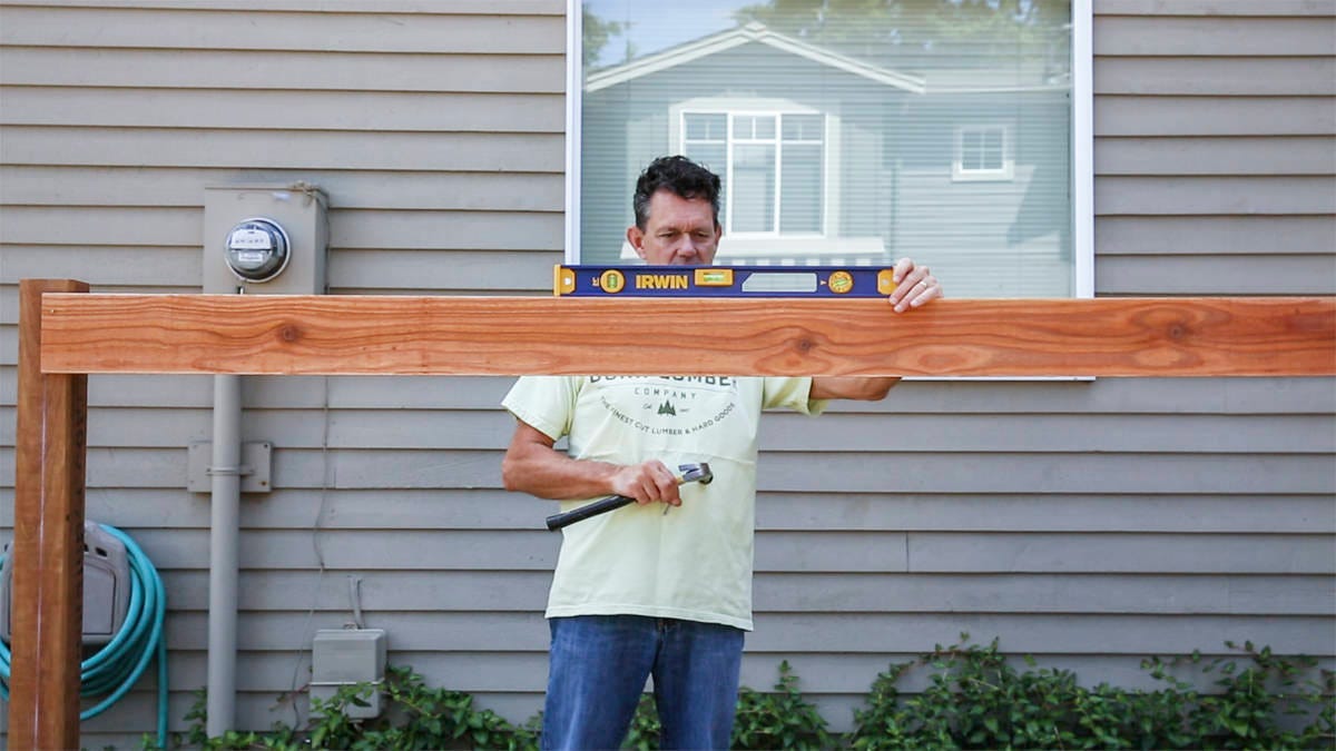 using level on horizontal fence